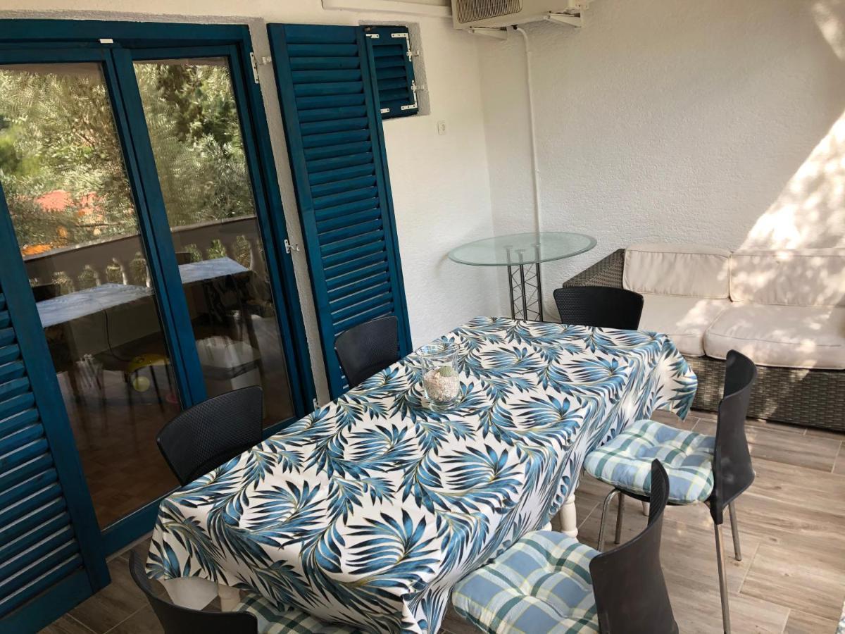 Guesthouse Vila Ruzmarin Ждрелаць Екстер'єр фото