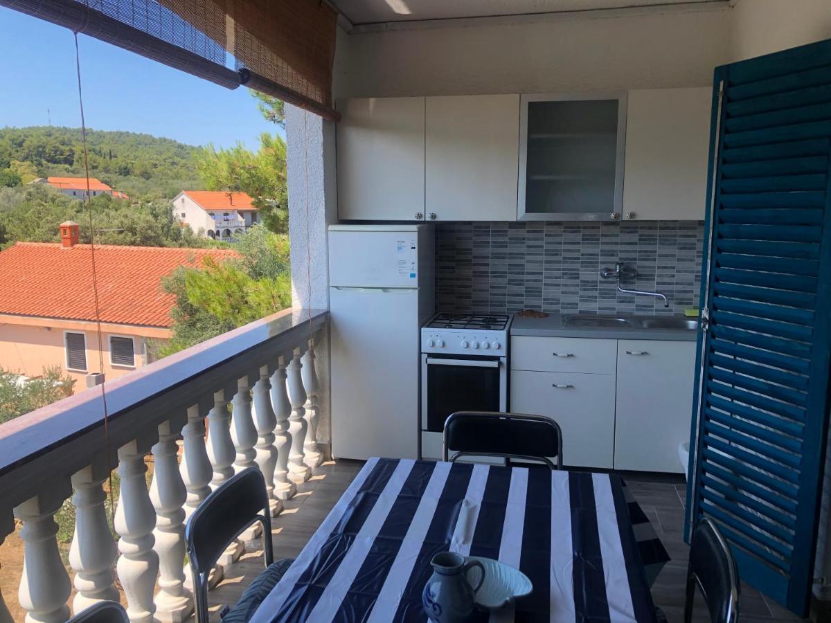Guesthouse Vila Ruzmarin Ждрелаць Екстер'єр фото