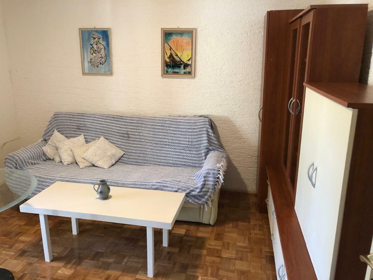 Guesthouse Vila Ruzmarin Ждрелаць Екстер'єр фото